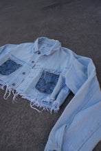 Load image into Gallery viewer, Crop Levi’s Jacket

