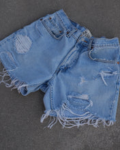 Load image into Gallery viewer, Y2K Levi’s Cut-Offs (Size 10)
