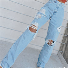Load image into Gallery viewer, Levi’s 560 Jeans (size 8)
