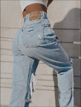 Load image into Gallery viewer, Levi’s 512

