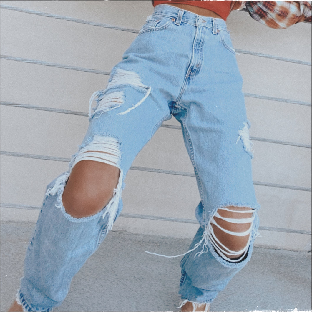 Levi’s 560 Jeans (size 8)