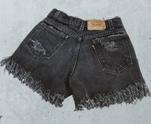 Load image into Gallery viewer, Levi’s Cut-offs (size 0)
