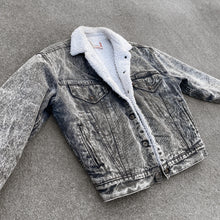Load image into Gallery viewer, Levi’s Sherpa Jacket
