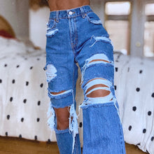 Load image into Gallery viewer, Levi’s 505 (size 6)
